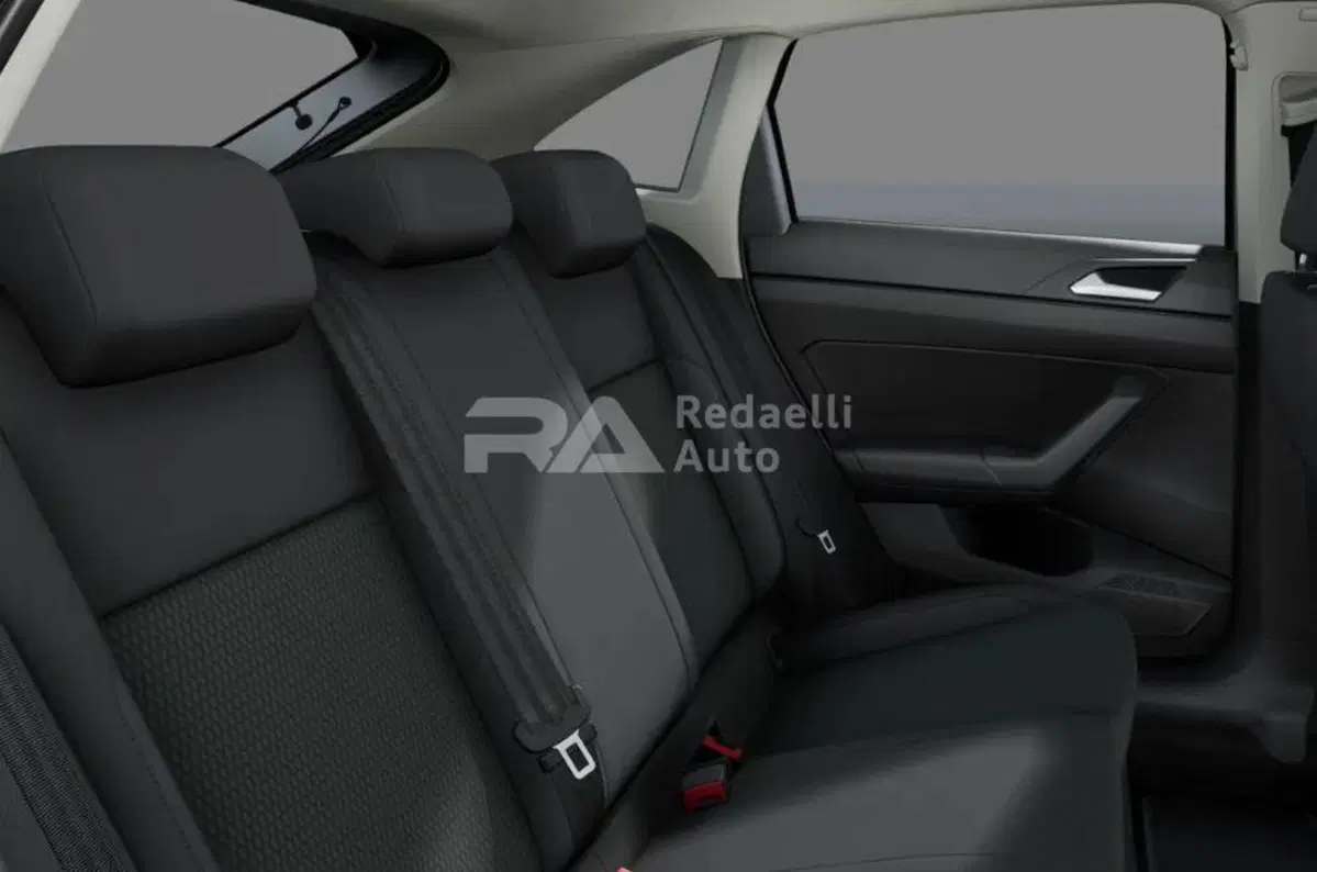 Volkswagen Taigo nuova a Lecco (7)