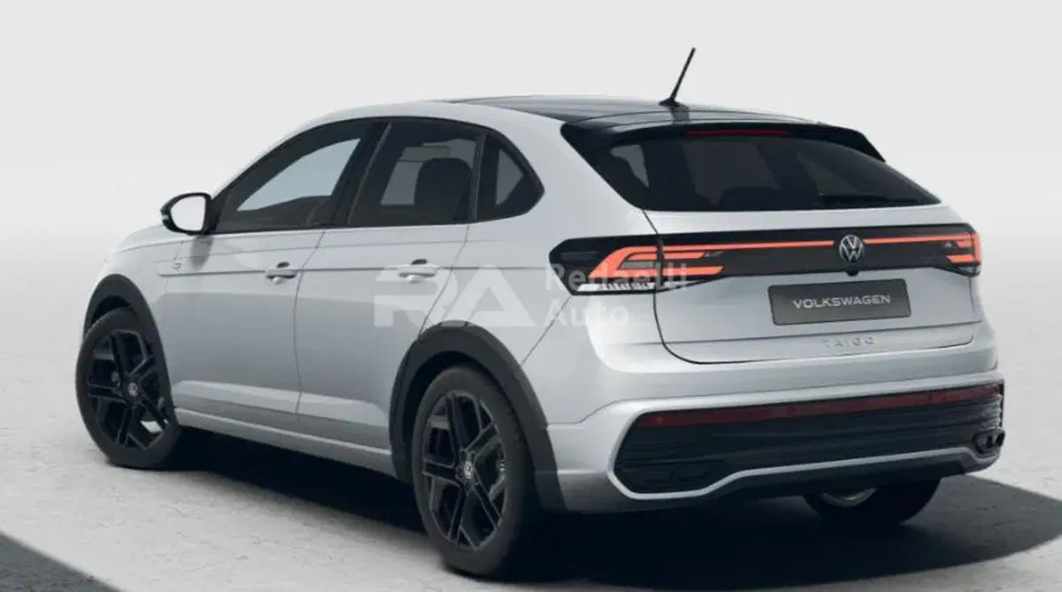 Volkswagen Taigo nuova a Lecco (3)