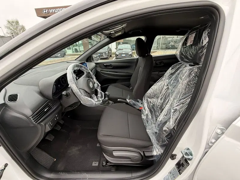 Hyundai i20 nuova a Frosinone (14)