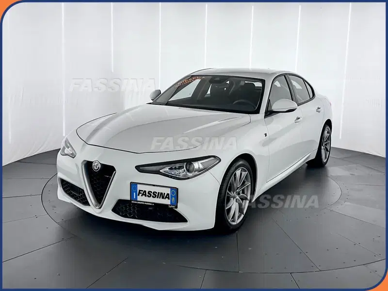 Alfa Romeo Giulia usata a Milano (3)