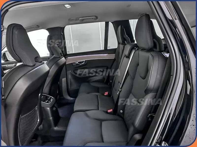 Volvo XC90 usata a Milano (10)