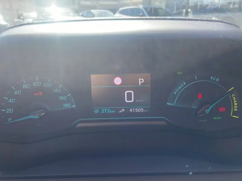 Peugeot 208 usata a Foggia (11)