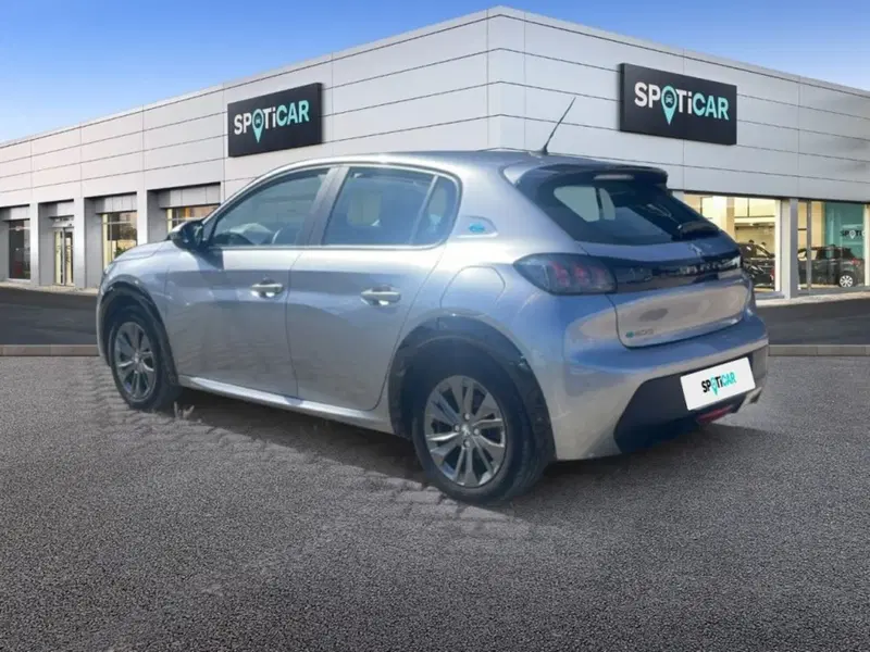 Peugeot 208 usata a Foggia (7)