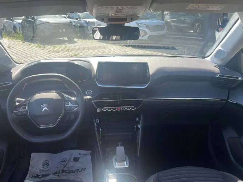 Peugeot 208 usata a Foggia (8)