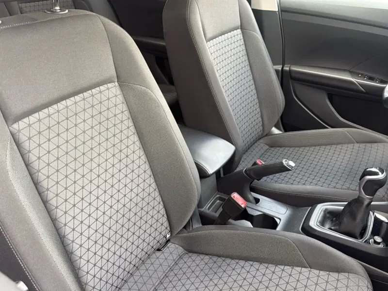Volkswagen T-Cross usata a Terni (11)