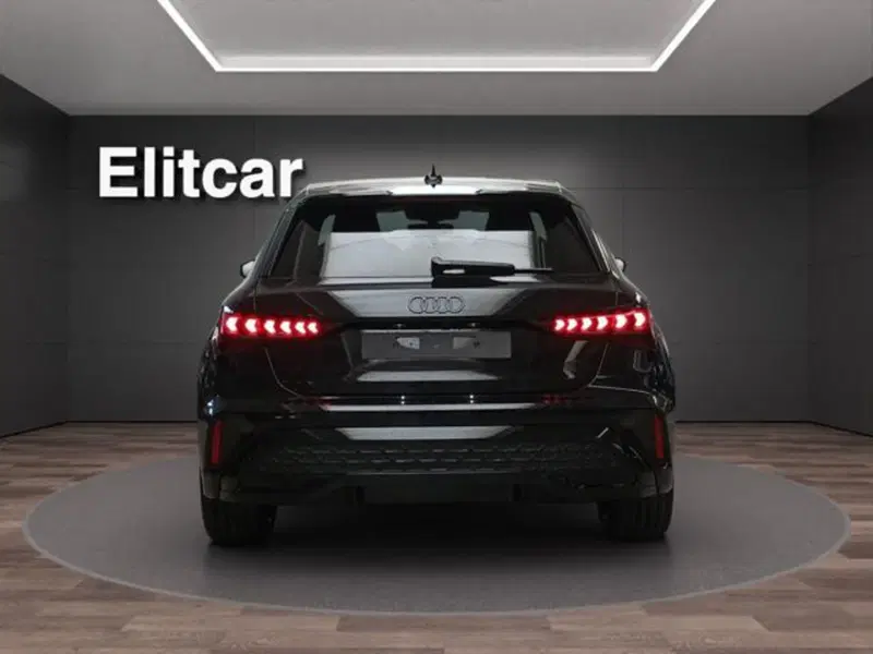 Audi A3 Sportback nuova a Milano (8)