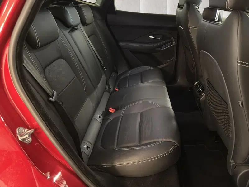 Jaguar E-Pace usata a Milano (5)