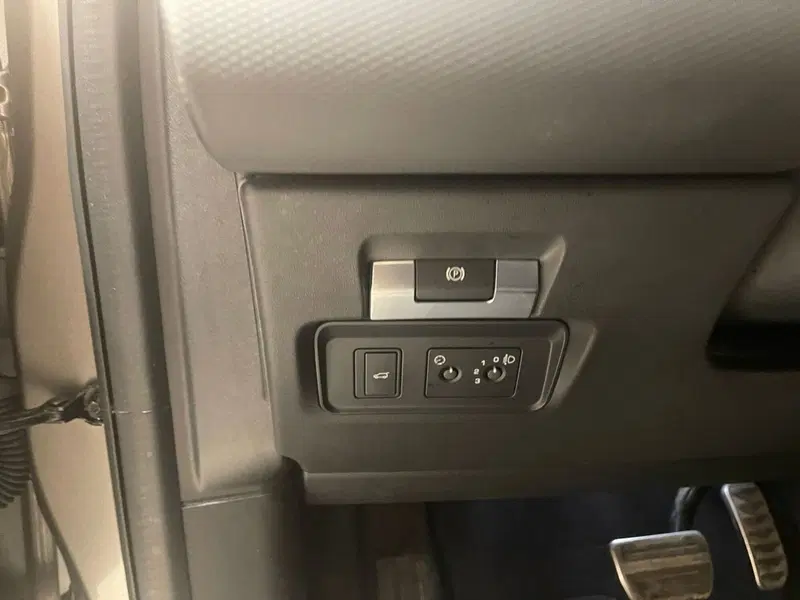 Land Rover Discovery Sport usata a Ascoli Piceno (19)