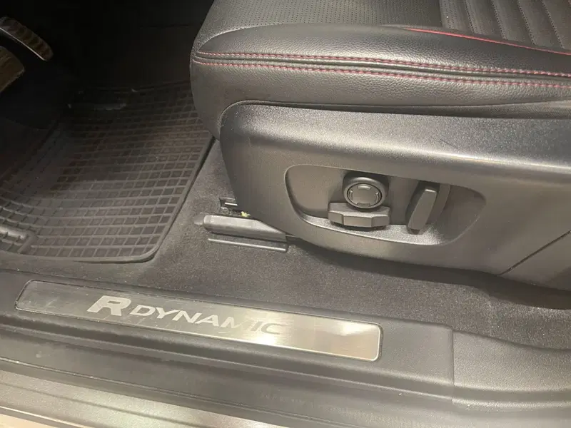 Land Rover Discovery Sport usata a Ascoli Piceno (20)