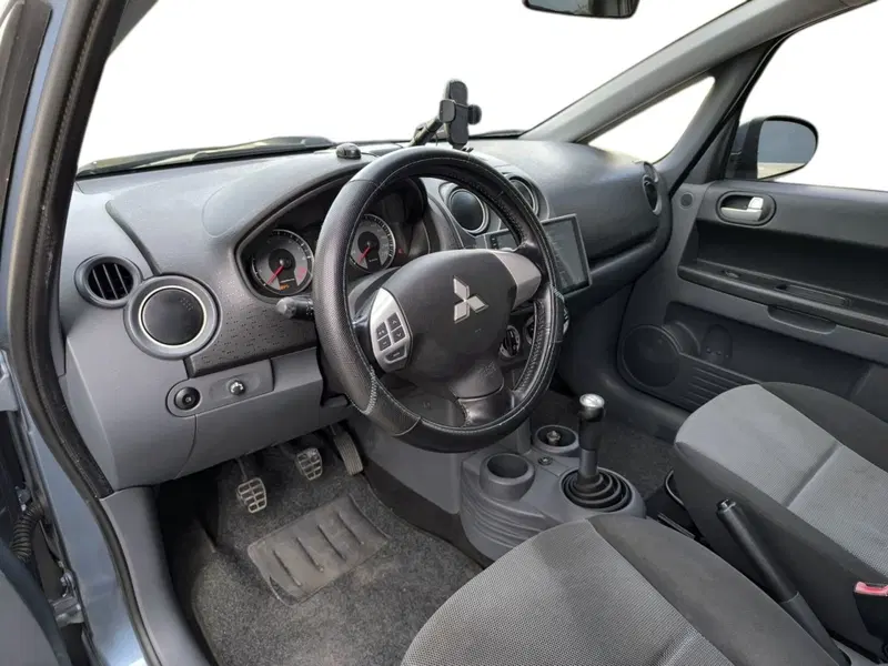 Mitsubishi Colt usata a Udine (10)