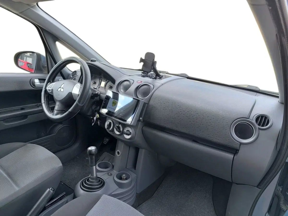 Mitsubishi Colt usata a Udine (12)