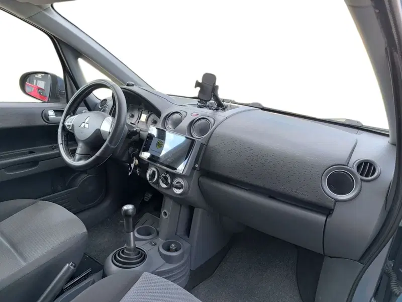 Mitsubishi Colt usata a Udine (12)