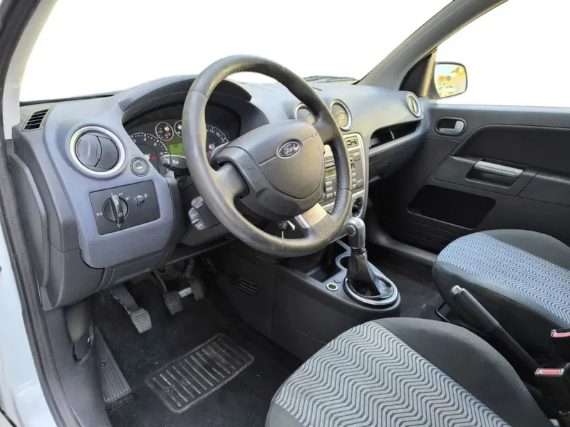 Ford Fusion usata a Udine (10)