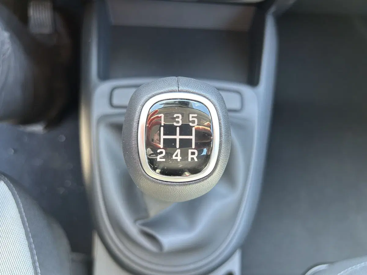 Hyundai i10 nuova a Latina (20)