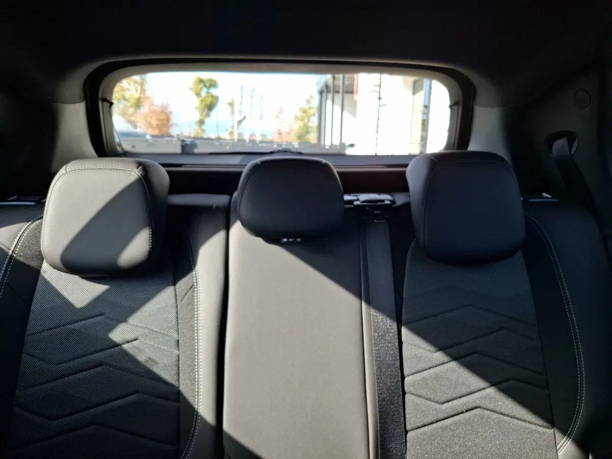 Jeep Avenger nuova a Latina (18)