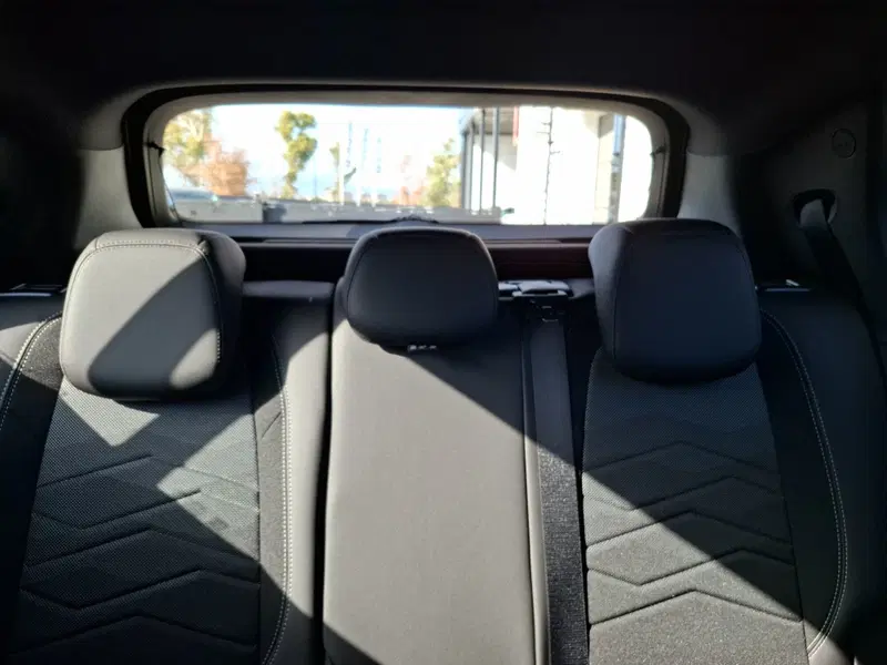 Jeep Avenger nuova a Latina (18)