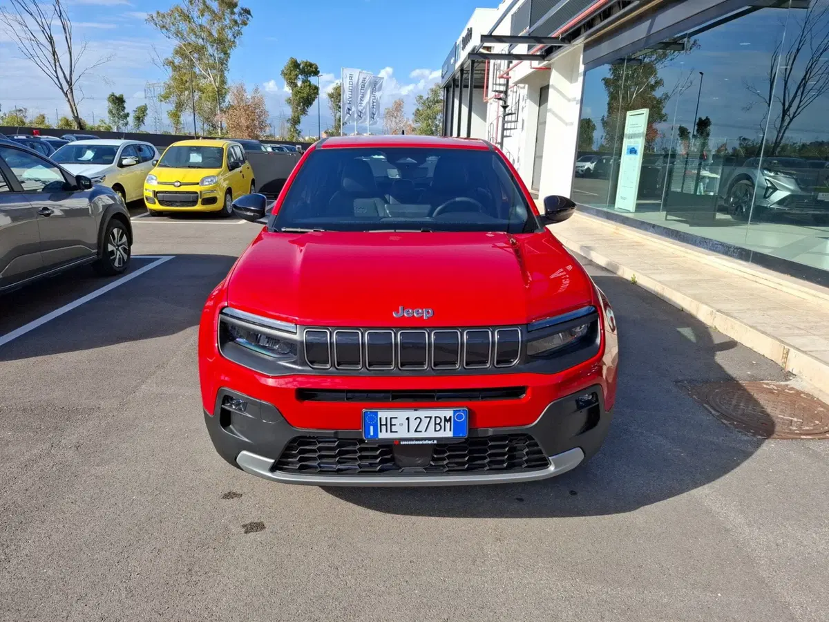Jeep Avenger nuova a Latina (6)