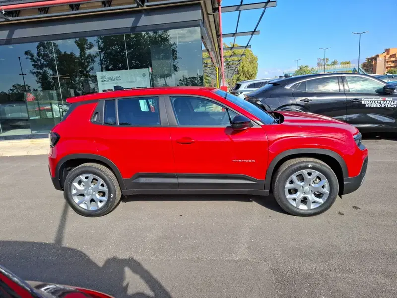 Jeep Avenger nuova a Latina (8)