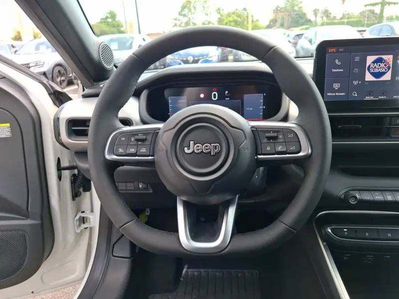 Jeep Avenger nuova a Latina (13)