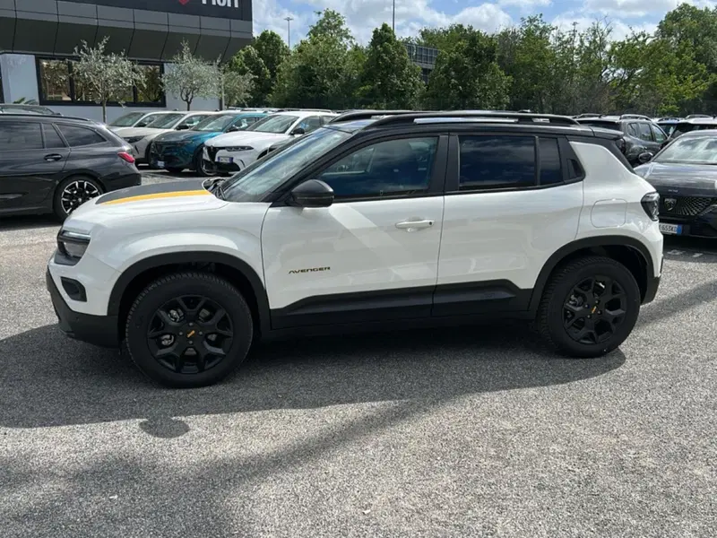 Jeep Avenger nuova a Roma (8)