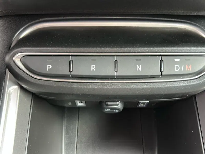 Jeep Avenger nuova a Roma (18)