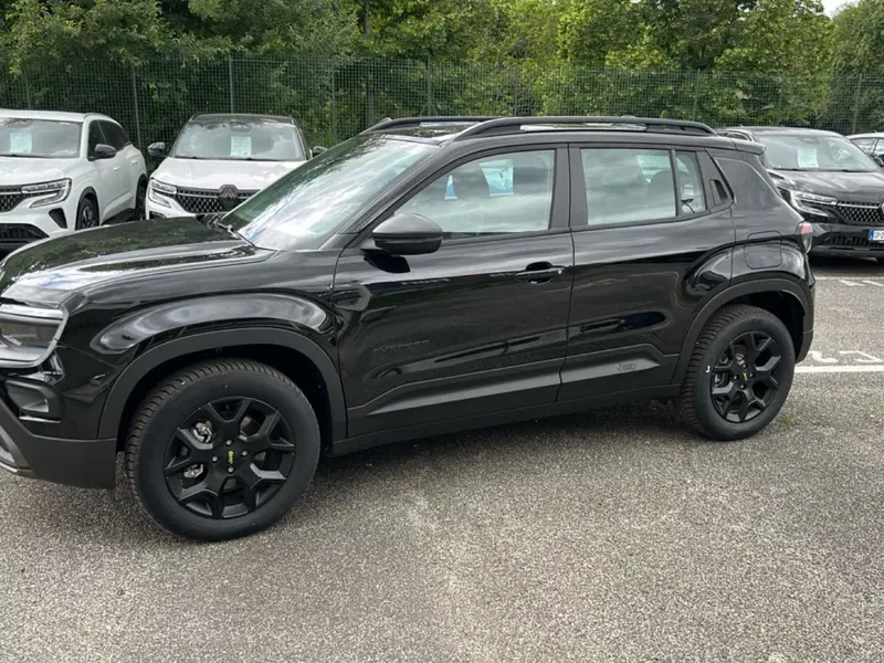 Jeep Avenger nuova a Roma (8)
