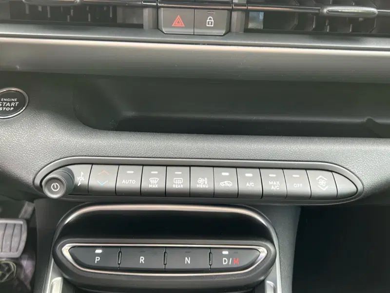 Jeep Avenger nuova a Roma (17)
