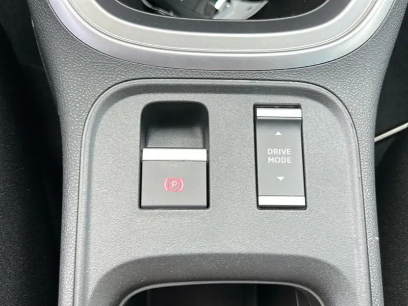 Jeep Avenger nuova a Roma (19)