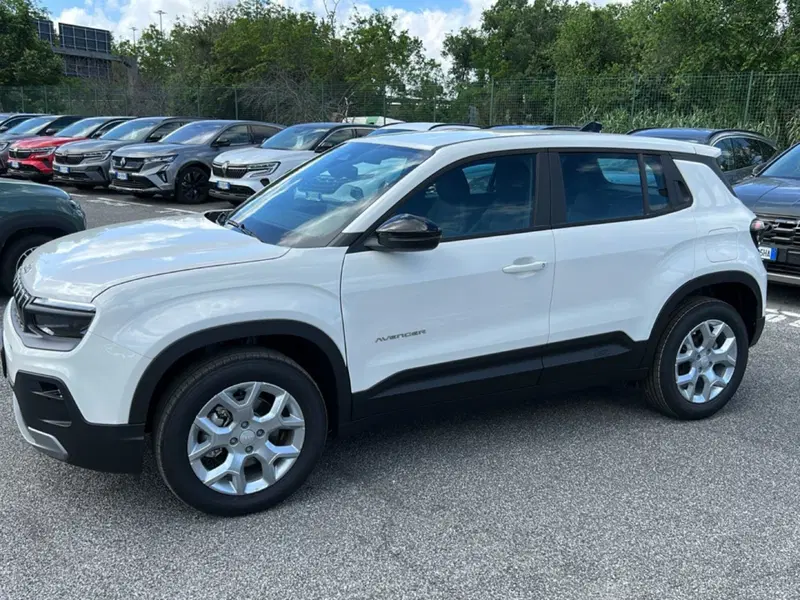 Jeep Avenger nuova a Roma (8)