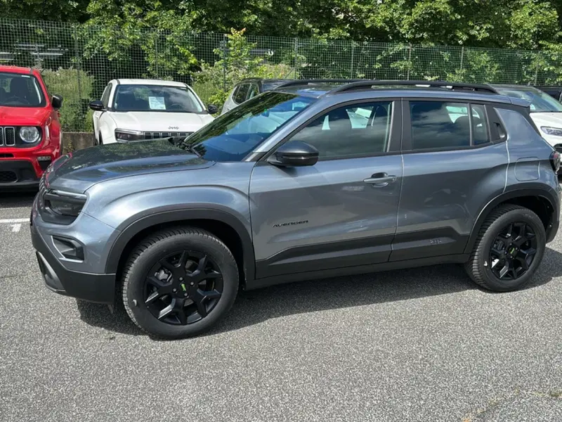 Jeep Avenger nuova a Roma (8)
