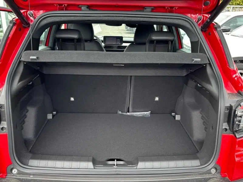 Jeep Avenger nuova a Roma (11)