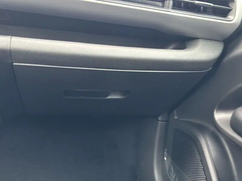 Jeep Avenger nuova a Roma (18)