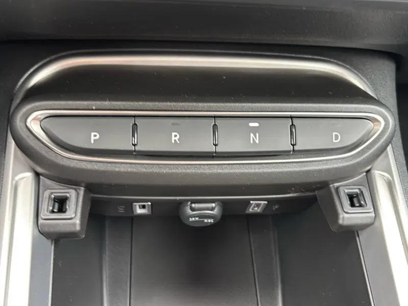 Jeep Avenger nuova a Roma (20)
