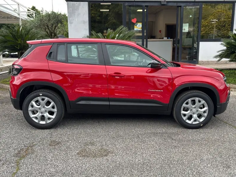 Jeep Avenger nuova a Roma (7)
