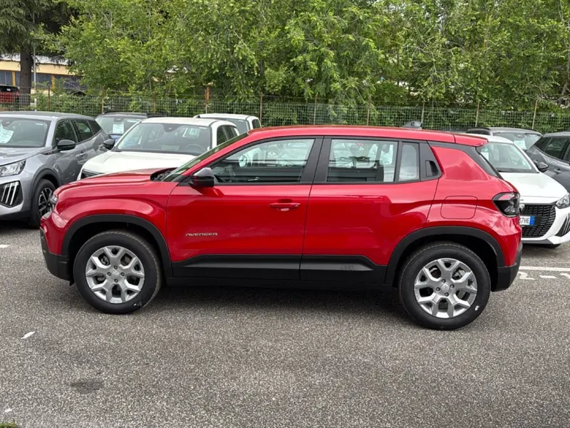 Jeep Avenger nuova a Roma (8)