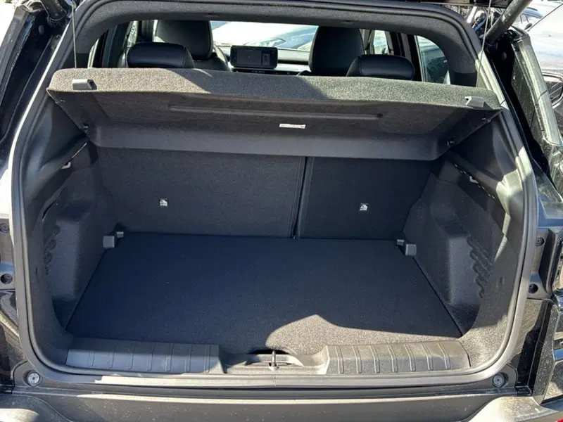 Jeep Avenger nuova a Roma (11)