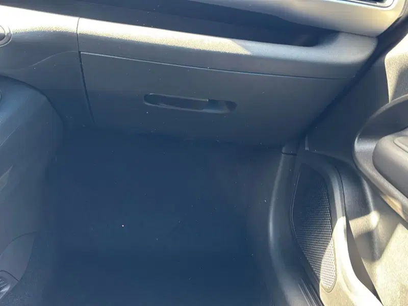 Jeep Avenger nuova a Roma (18)