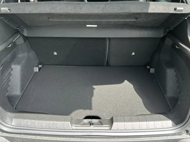 Jeep Avenger nuova a Roma (11)