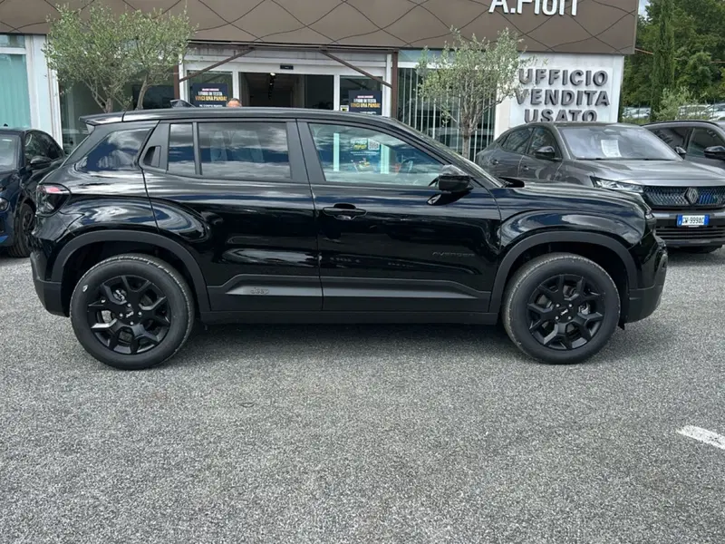 Jeep Avenger nuova a Roma (6)