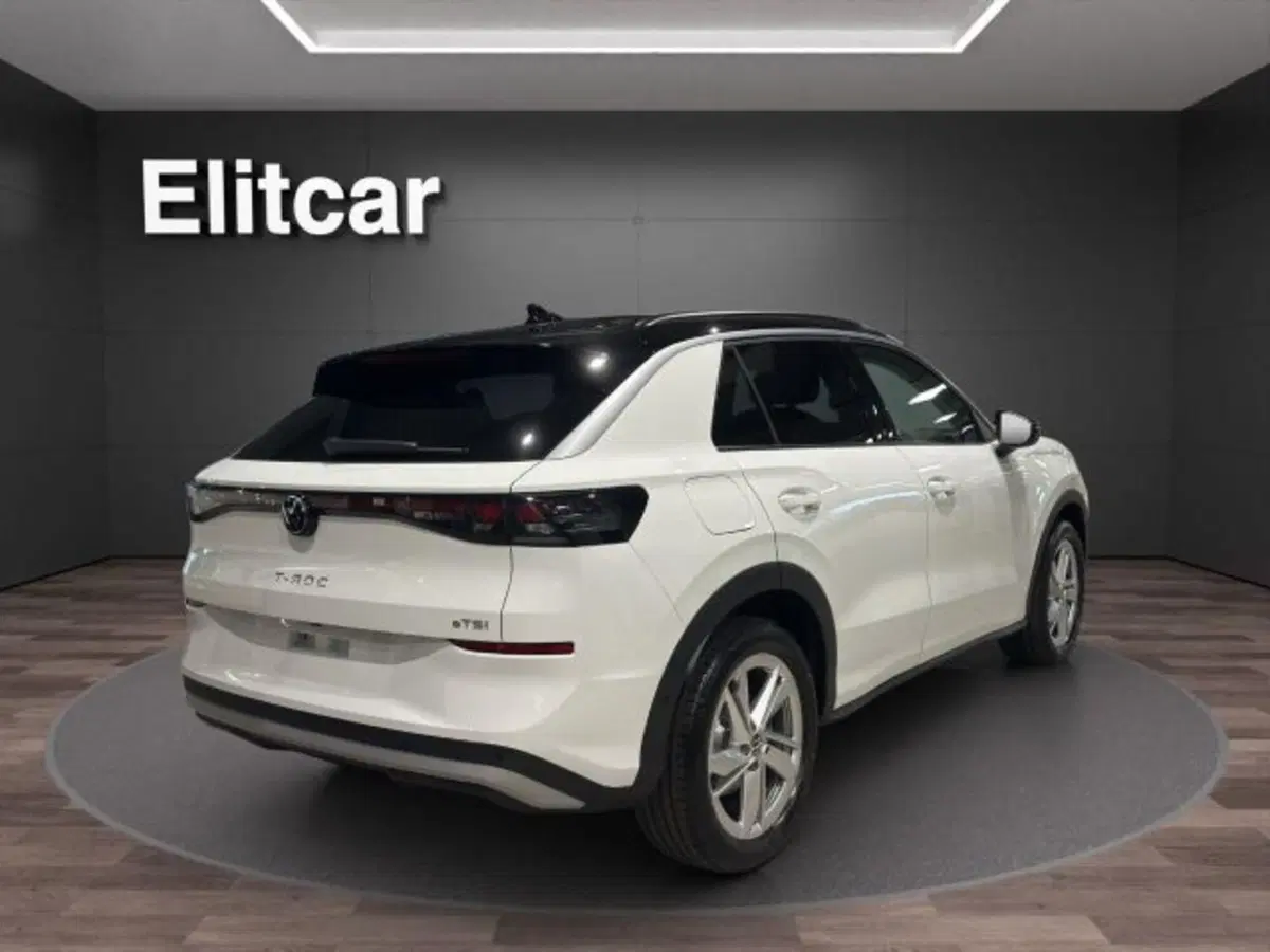 Volkswagen T-Roc nuova a Novara (4)
