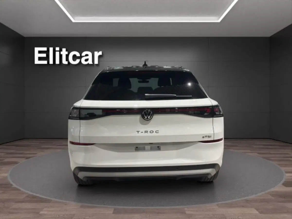 Volkswagen T-Roc nuova a Novara (5)
