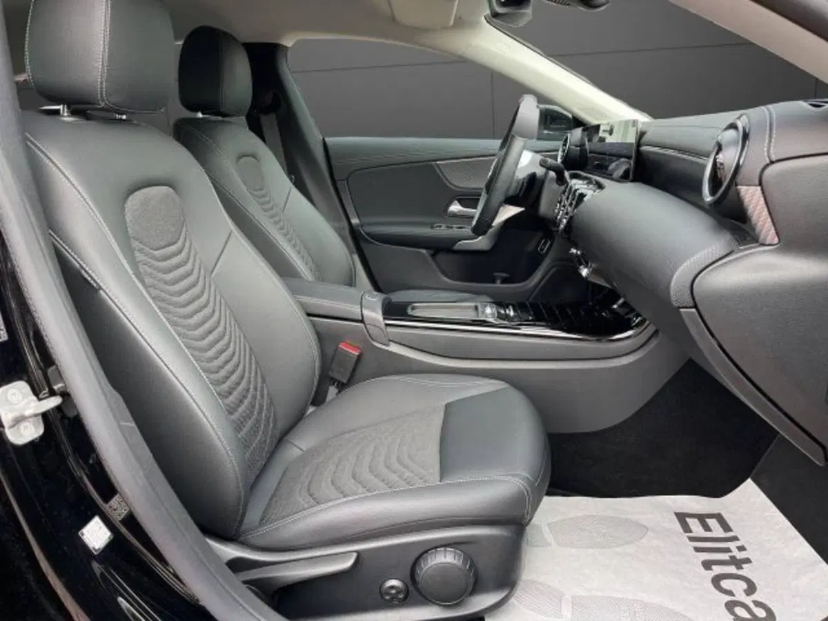 Mercedes-Benz CLA Shooting Brake usata a Novara (10)