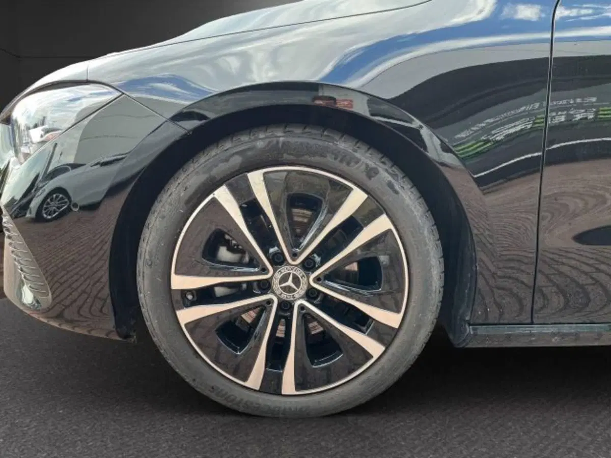 Mercedes-Benz CLA Shooting Brake usata a Novara (9)