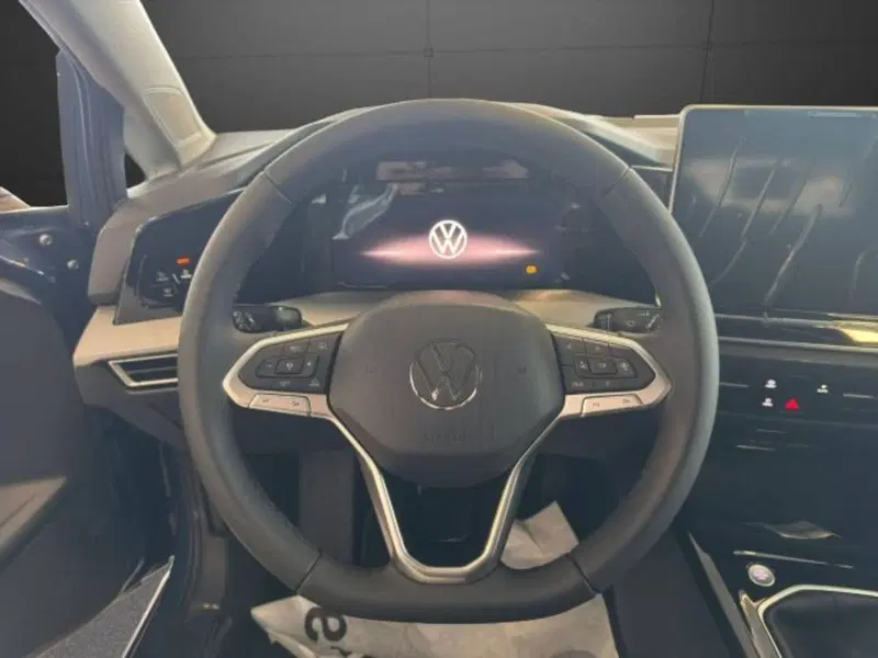 Volkswagen Golf nuova a Novara (10)