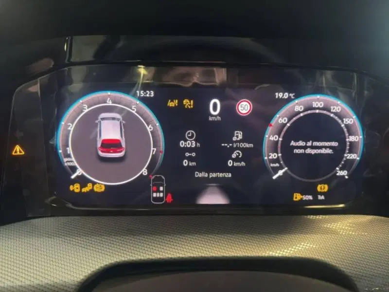 Volkswagen Golf nuova a Novara (16)