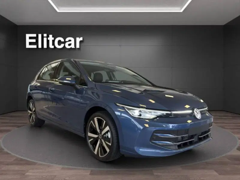 Volkswagen Golf nuova a Novara (3)