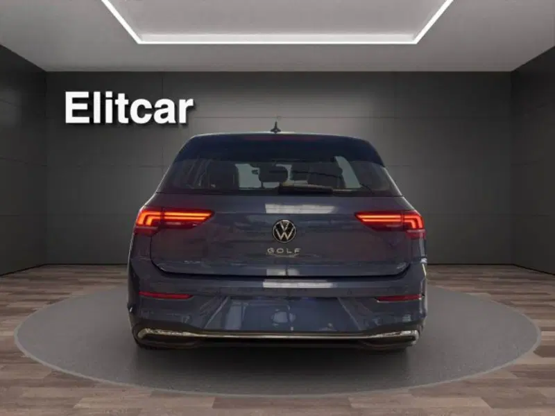 Volkswagen Golf nuova a Novara (5)