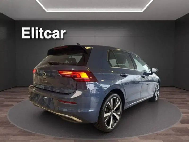 Volkswagen Golf nuova a Novara (6)