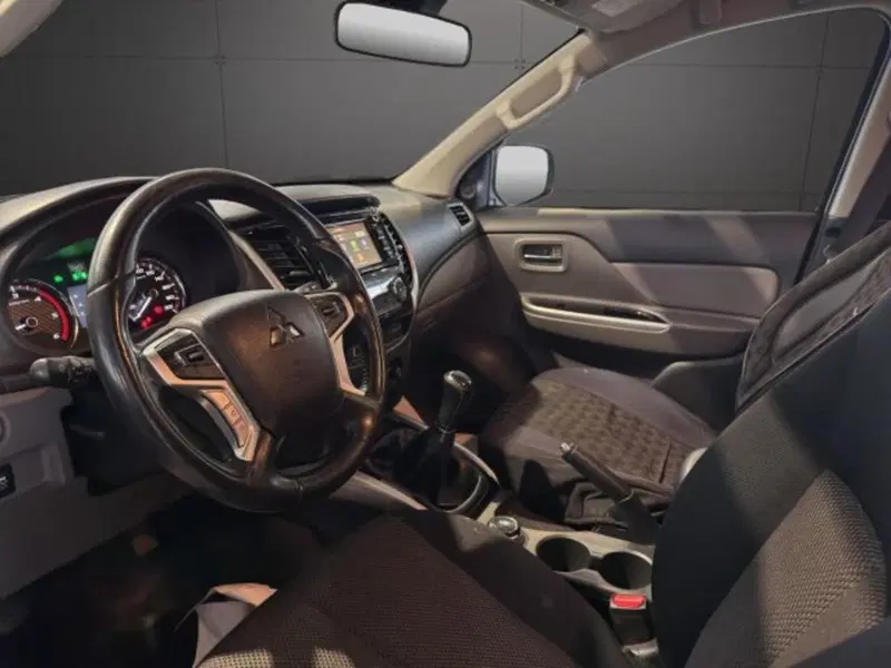 Mitsubishi L200 usata a Novara (9)
