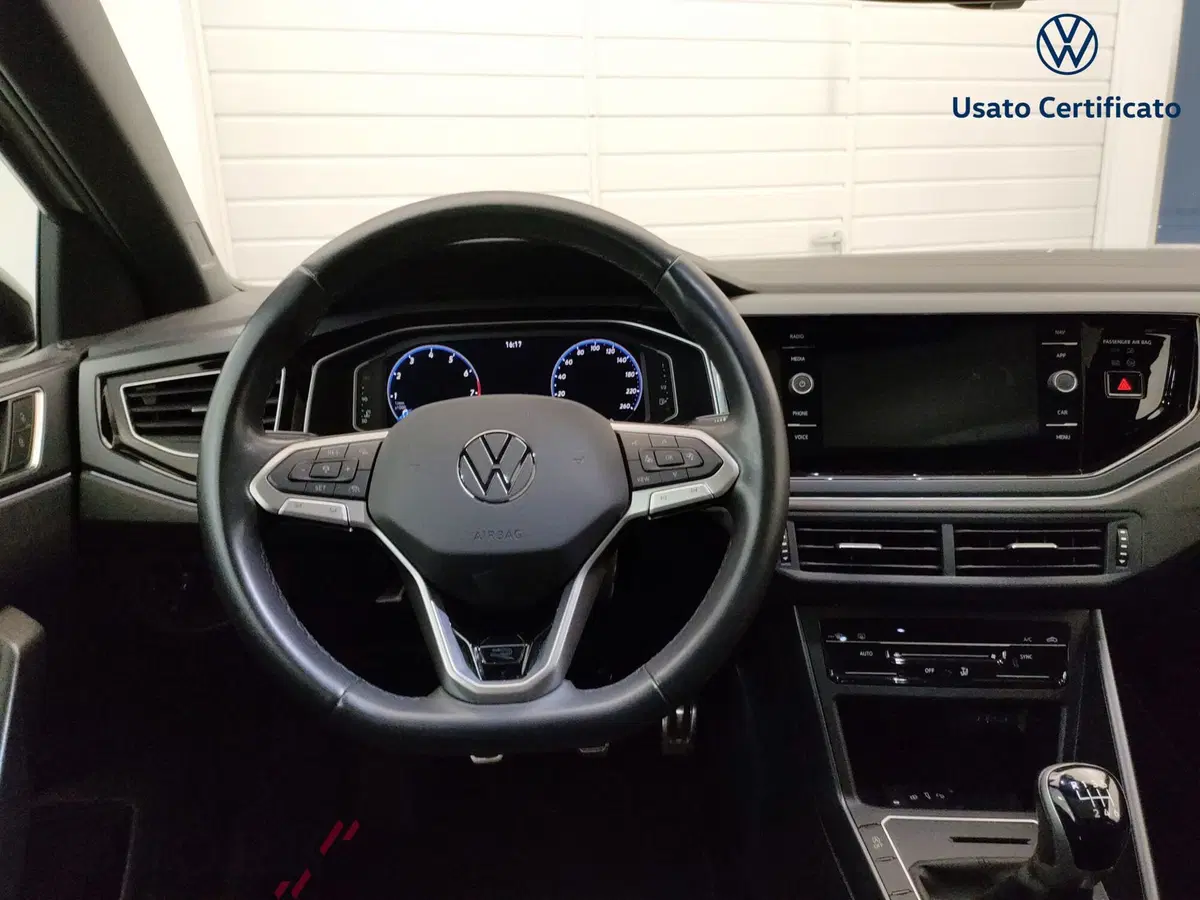Volkswagen Taigo usata a Varese (11)